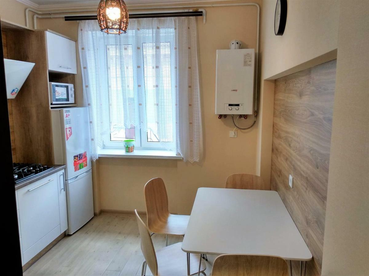 двокімнатні в центрі міста на ерусалимці поруч з фонтаном рошен Apartment